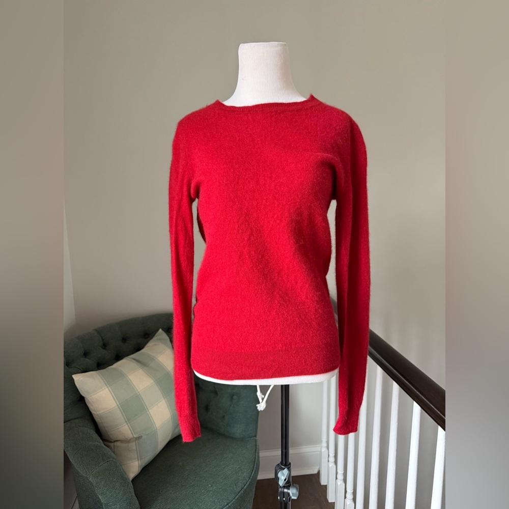 Tahari 100% cashmere red sweater size M - Picture 2 of 5